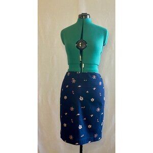 LOFT outlet women’s skirt. Size 10. Blue floral print